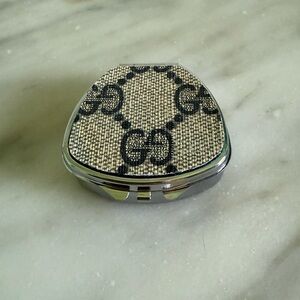 GG Pill Box Compact